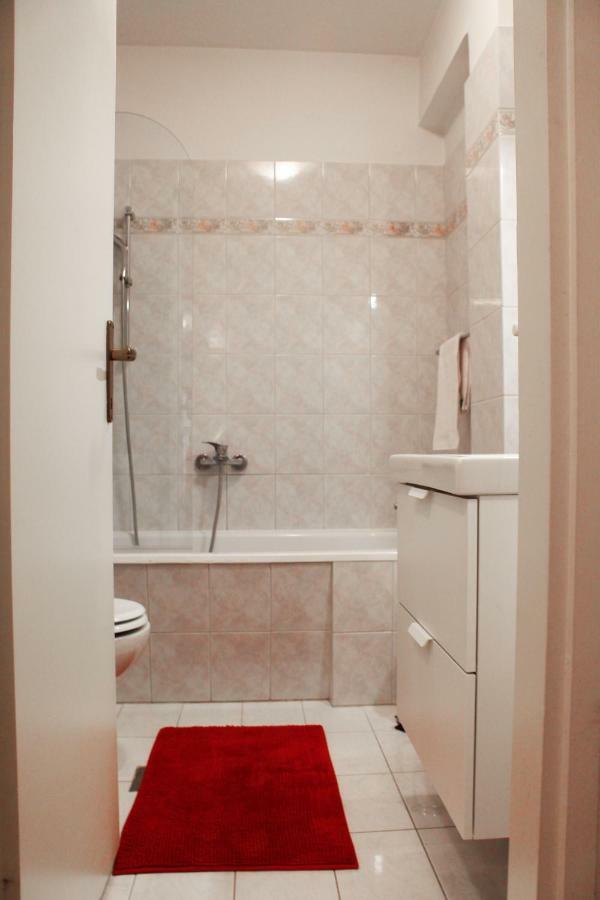 Sunny Corner In City Center With Free Parking Appartement Pula Buitenkant foto