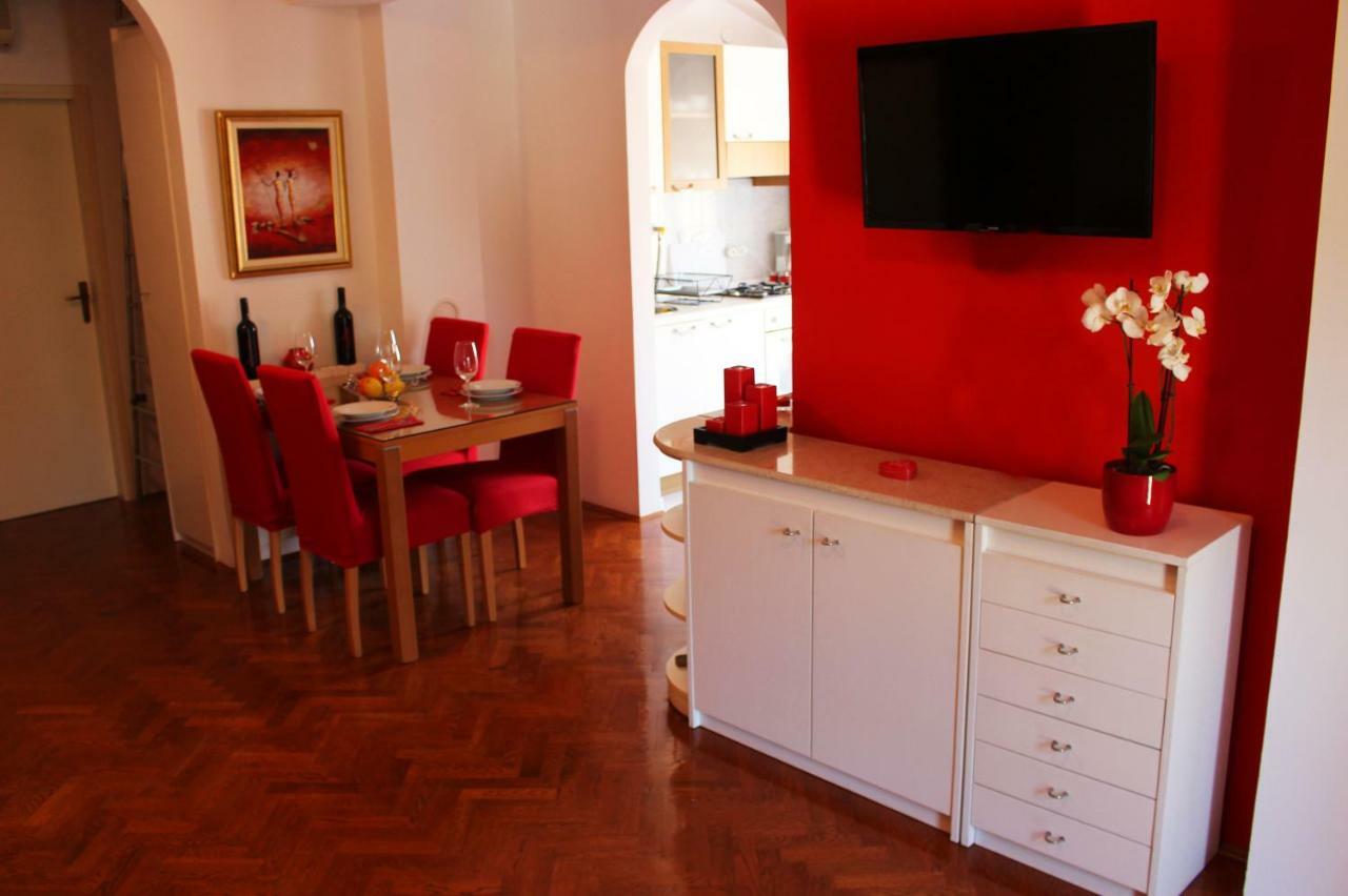 Sunny Corner In City Center With Free Parking Appartement Pula Buitenkant foto